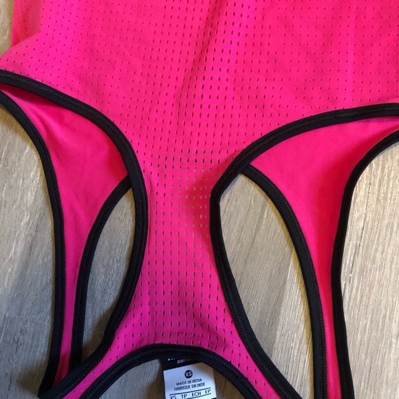 Nike XS Tank - Picture 3 of 3